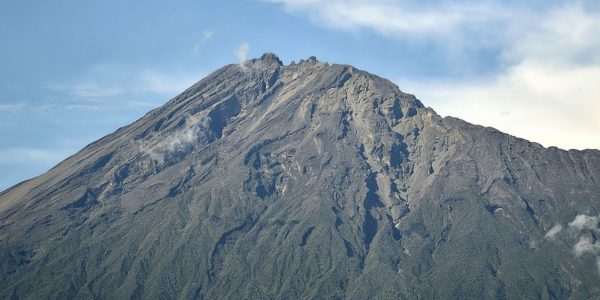 2 Mount Meru trekking
